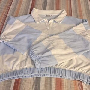 Women gently used XXL pullover light blue and white stripe shirt